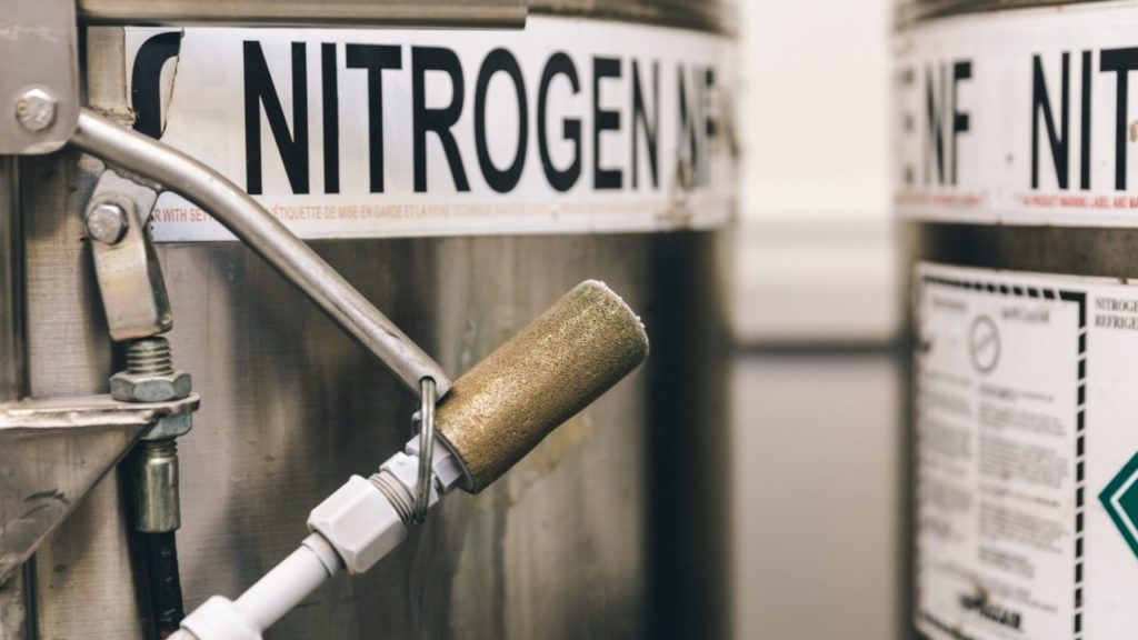 窒素分子はなぜ三重結合をつくるのか?